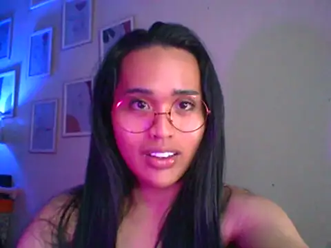 urmidnightcravingsxx online show from July 6, 2026, 3:36 pm