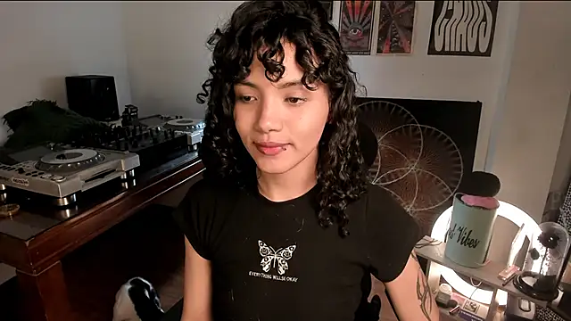 Snapshot of Nati____ chatting on January 14, 2026, 3:34 am Nati online show from January 14, 2026, 3:34 am