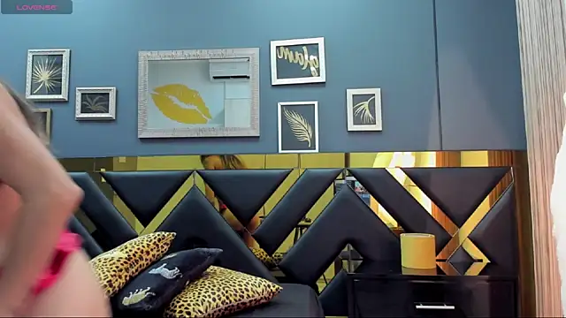 Snapshot of Kaya_Tate chatting on November 14, 2025, 8:18 pm Kaya Tate online show from November 14, 2025, 8:18 pm