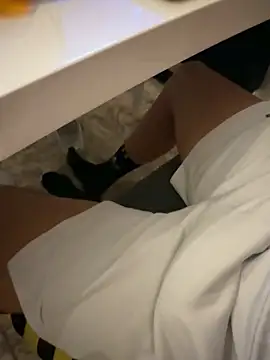 emirbaranpolat online show from October 19, 2025, 12:55 am