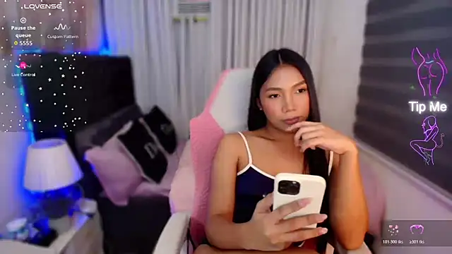 Snapshot of naughtyjayde chatting on April 28, 2026, 2:27 am naughtyjayde online show from April 28, 2026, 2:27 am