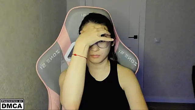 MeilideQian1 online show from November 4, 2025, 3:11 pm