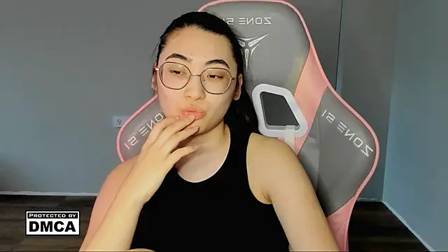 MeilideQian1 online show from February 3, 2026, 12:43 pm