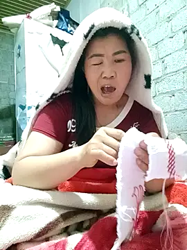 jienrrr online show from October 12, 2025, 10:53 pm