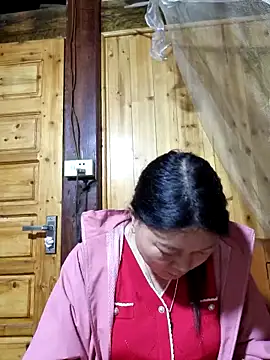 yoowwmr online show from October 30, 2025, 1:56 pm