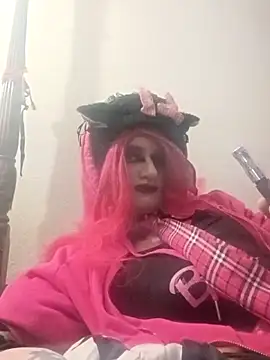 BambiBoo23 online show from June 18, 2026, 5:17 pm