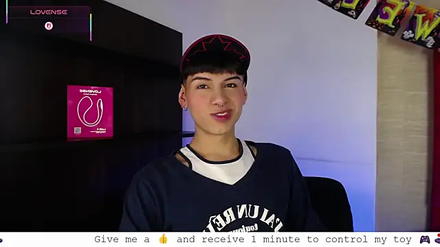 Snapshot of Ezra_Storm chatting on October 8, 2025, 4:54 am Ezra Storm online show from October 8, 2025, 4:54 am