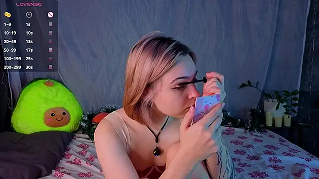 PolIyBowman online show from December 19, 2025, 3:30 pm