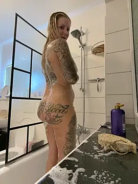 Snapshot of Jasmina-Joy chatting on December 16, 2025, 4:50 am Jasmina-Joy online show from December 16, 2025, 4:50 am