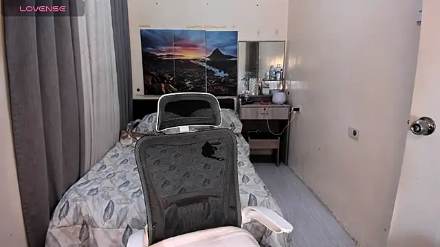 Miss VictoriaWilliams online show from February 9, 2026, 4:00 pm