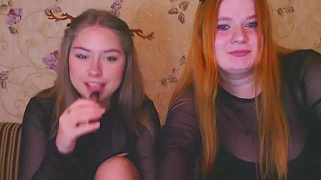 Snapshot of Tomyris_yuki chatting on December 17, 2025, 10:27 pm Tomyris yuki online show from December 17, 2025, 10:27 pm