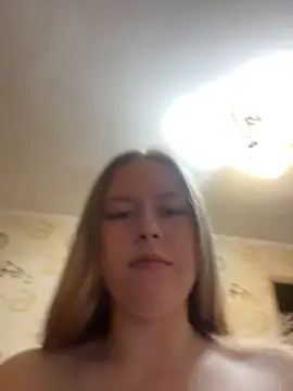 Snapshot of Tomyris_yuki chatting on February 15, 2026, 2:19 am Tomyris yuki online show from February 15, 2026, 2:19 am