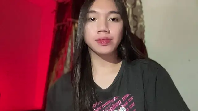 Snapshot of kat_mire chatting on October 22, 2025, 4:40 pm kat mire online show from October 22, 2025, 4:40 pm