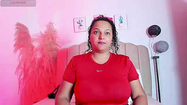 Snapshot of _aithanaa_ chatting on November 6, 2025, 7:15 pm aithanaa online show from November 6, 2025, 7:15 pm