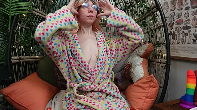 bendingofwillow online show from December 14, 2025, 1:16 pm