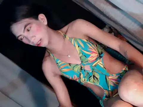 Snapshot of xyourdreamtrans chatting on October 7, 2025, 9:39 am xyourdreamtrans online show from October 7, 2025, 9:39 am