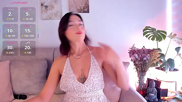 Snapshot of Estrer_collins chatting on September 22, 2025, 7:05 pm Estrer collins online show from September 22, 2025, 7:05 pm