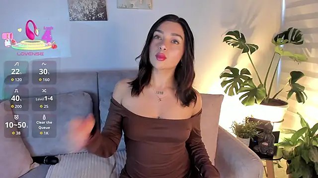 Snapshot of Estrer_collins chatting on January 8, 2026, 8:00 pm Estrer collins online show from January 8, 2026, 8:00 pm