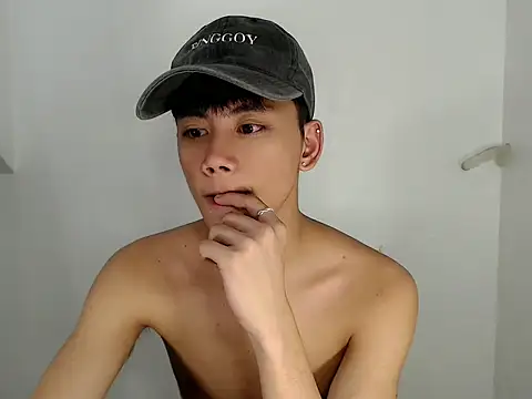 Snapshot of ynotyu chatting on February 2, 2026, 10:30 pm ynotyu online show from February 2, 2026, 10:30 pm