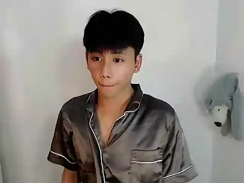 Snapshot of ynotyu chatting on February 9, 2026, 5:17 pm ynotyu online show from February 9, 2026, 5:17 pm