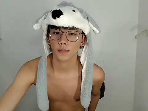 Snapshot of ynotyu chatting on February 10, 2026, 5:17 pm ynotyu online show from February 10, 2026, 5:17 pm