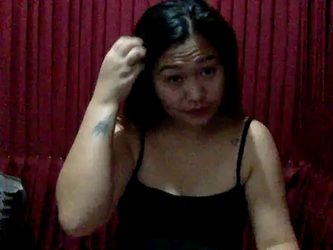 Snapshot of yummy_mia chatting on July 14, 2026, 1:39 pm yummy mia online show from July 14, 2026, 1:39 pm