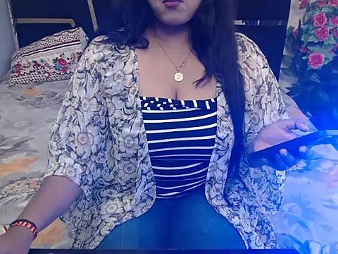 Snapshot of yours-ishika chatting on September 9, 2025, 5:18 am yours-ishika online show from September 9, 2025, 5:18 am