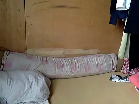 Snapshot of SteveFoxxe chatting on November 24, 2025, 12:21 am SteveFoxxe online show from November 24, 2025, 12:21 am