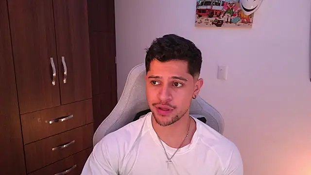 domsantiago  online show from November 29, 2025, 2:14 am