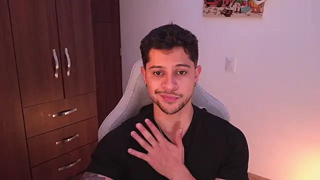 domsantiago  online show from December 4, 2025, 1:59 am