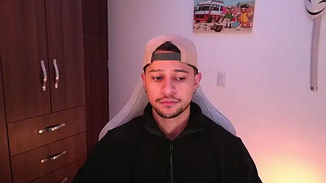 domsantiago  online show from December 21, 2025, 1:57 am