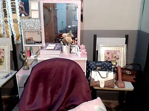 miya khali online show from November 5, 2025, 6:02 am