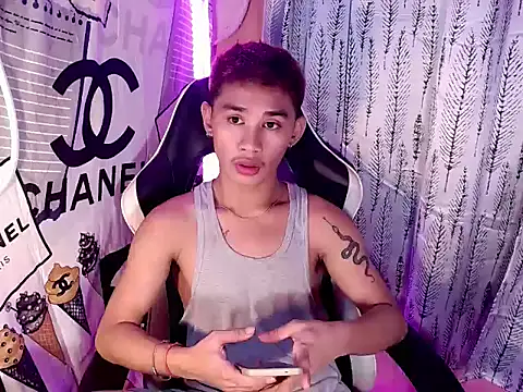 asianhardcock25 online show from December 19, 2025, 2:35 pm