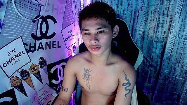 Snapshot of asianhardcock25 chatting on January 7, 2026, 3:31 am asianhardcock25 online show from January 7, 2026, 3:31 am