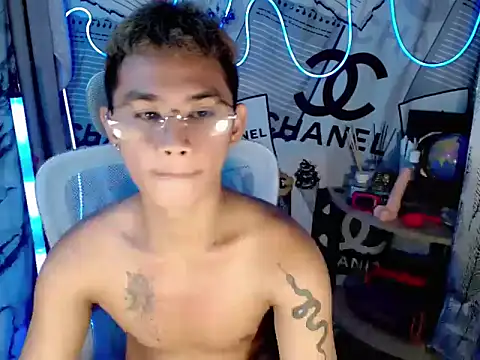 Snapshot of asianhardcock25 chatting on February 3, 2026, 6:11 am asianhardcock25 online show from February 3, 2026, 6:11 am