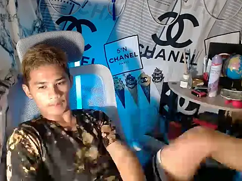 Snapshot of asianhardcock25 chatting on February 6, 2026, 10:07 am asianhardcock25 online show from February 6, 2026, 10:07 am