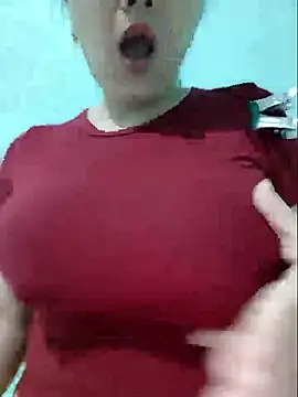 Snapshot of Shiny_Babe chatting on March 25, 2026, 6:36 pm Shiny Babe online show from March 25, 2026, 6:36 pm