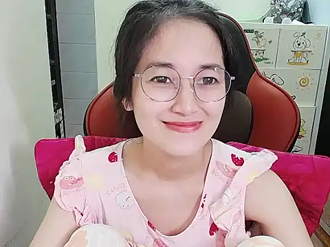 Snapshot of Shulee21 chatting on September 13, 2025, 2:00 am Shulee21 online show from September 13, 2025, 2:00 am