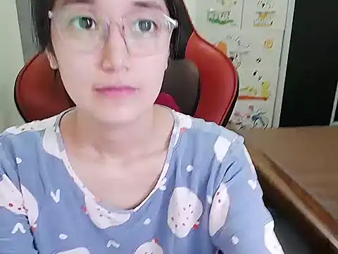 Snapshot of Shulee21 chatting on September 15, 2025, 2:22 am Shulee21 online show from September 15, 2025, 2:22 am