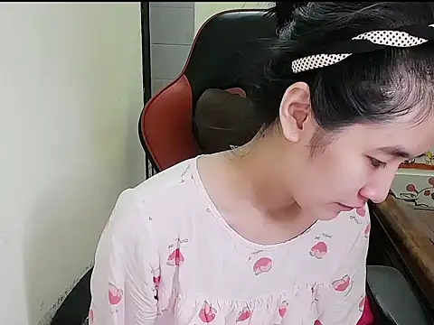 Snapshot of Shulee21 chatting on September 23, 2025, 1:08 am Shulee21 online show from September 23, 2025, 1:08 am