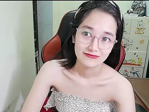 Snapshot of Shulee21 chatting on September 24, 2025, 1:20 am Shulee21 online show from September 24, 2025, 1:20 am