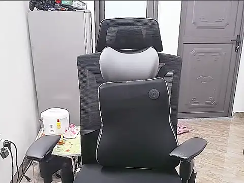 Snapshot of Shulee21 chatting on September 30, 2025, 1:54 am Shulee21 online show from September 30, 2025, 1:54 am