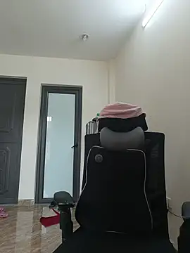 Snapshot of Shulee21 chatting on October 9, 2025, 1:47 am Shulee21 online show from October 9, 2025, 1:47 am