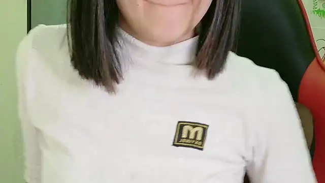 Snapshot of Shulee21 chatting on November 14, 2025, 1:48 am Shulee21 online show from November 14, 2025, 1:48 am