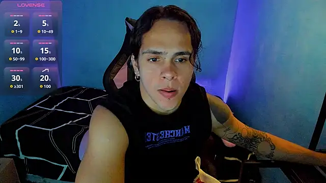 Snapshot of Maximiliano_scoott__ chatting on October 7, 2025, 8:06 pm Maximiliano scoott online show from October 7, 2025, 8:06 pm