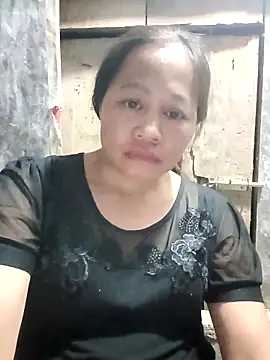 Phiphi135 online show from April 15, 2026, 2:35 pm