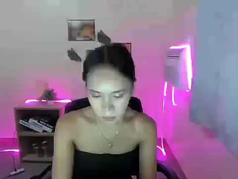 Shindoll online show from November 5, 2025, 10:48 am