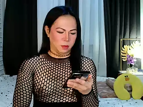 Snapshot of _Carmilla chatting on January 10, 2026, 1:57 pm Carmilla online show from January 10, 2026, 1:57 pm