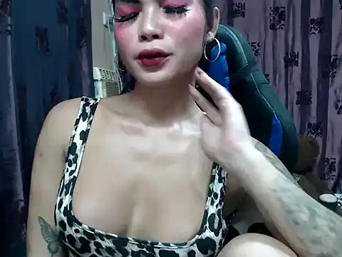 lucyheart777 online show from September 15, 2025, 6:24 am