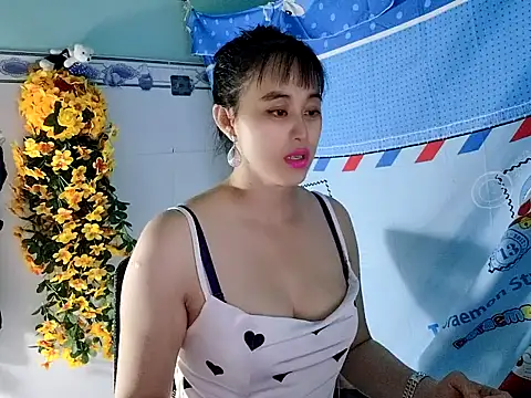 Snapshot of emgaixinhngoan chatting on September 12, 2025, 4:07 pm emgaixinhngoan online show from September 12, 2025, 4:07 pm